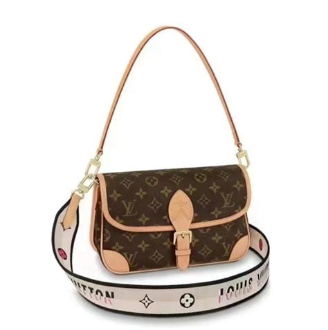 m45985 lv|Diane Satchel .